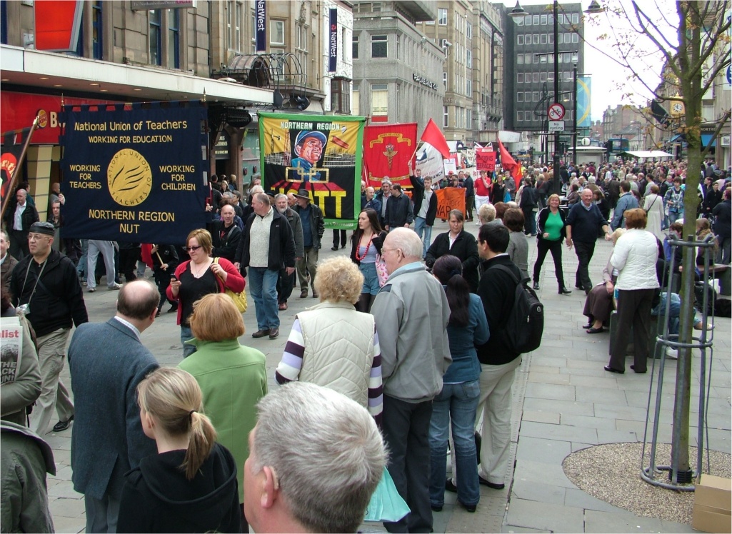 {short description of image}